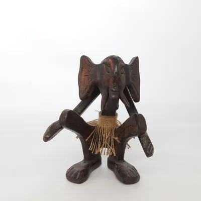Beeldje (Bruin)