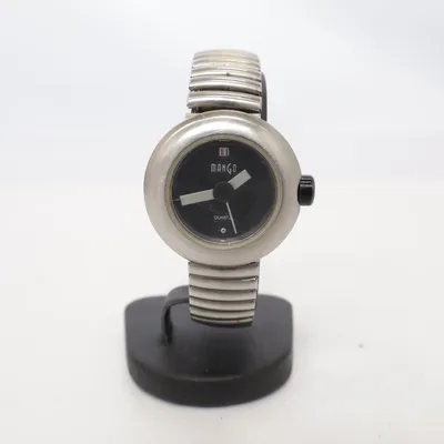 Armbandsur (Silverfärgad, Svart) från Mango