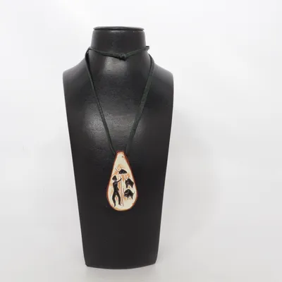 Halsband (Beige, Svart) Okänd metall