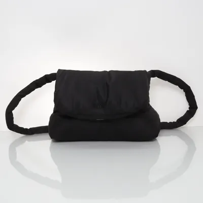 Axelremsväska (Svart) från Marimekko