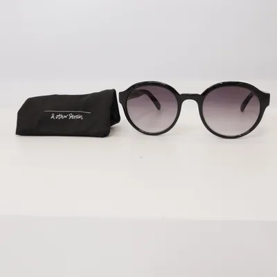 Sunglasses (Black) from & Other Stories