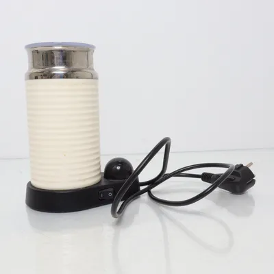 Mjölkskummare (Vit, Svart, Silverfärgad) från Nespresso