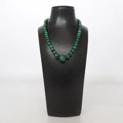 Halsband (Grön) Okänd metall