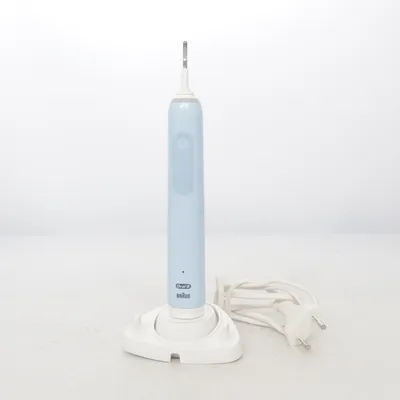 Cleansing device from Oral-B