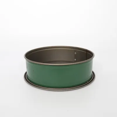 Baking tin (Kaiser bakform, bakform Kaiser, rund bakform, springform, kakform, tårtform, sockerkaksform, cheesecakeform, form med löstagbar botten, bakning, baka, bakredskap, köksredskap, köksutrustning, köksform, metallform, grön bakform, grå bakform, 24 cm, diameter 24 cm, bakform 24 cm, tårtform 24 cm, kakform 24 cm, begagnad bakform, klassisk bakform, retro bakform, vintage bakform, Kaiser kvalitet) from Kaiser