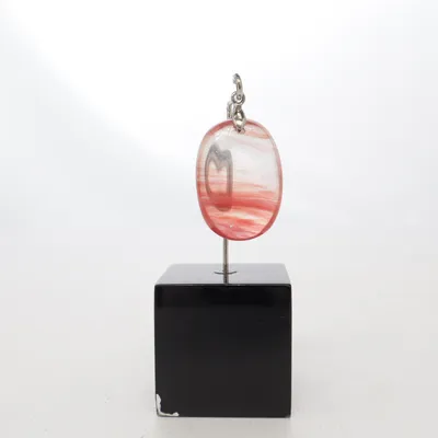 Pendentif (Rouge, Blanc) Métal inconnu