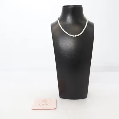 Halsband (PÄRLHALSBAND SÖTVATTENSPÄRLA) från Cielo Crystals Guldpläterad