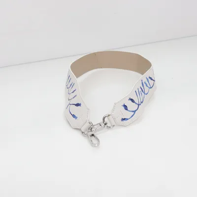 Axelrem (Vit) från Sandqvist