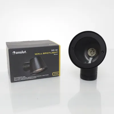 Vägglampa (Svart) från Anslut