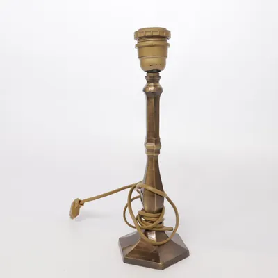 Lampfot (Brun) från Valsa