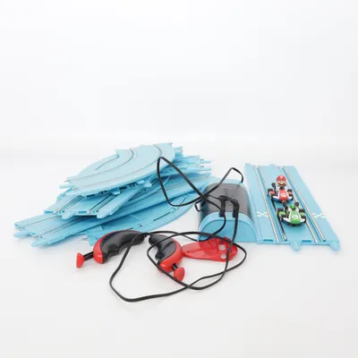 Circuit de voiture (Bleu, Noir, Rouge) de Carrera
