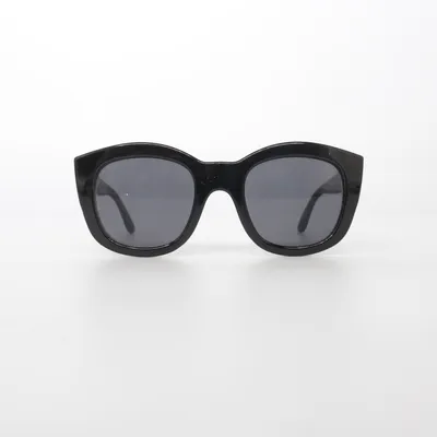 Sunglasses (Black) from Le Specs