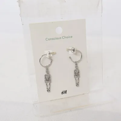 Örhängen (Silverfärgad) från H&M Okänd metall