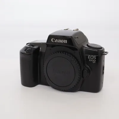 Systemkamera (EOS 1000 QD) från Canon