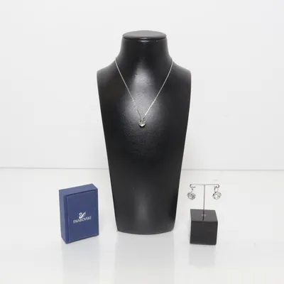 Smyckesset (Silverfärgad) från Swarovski Okänd metall