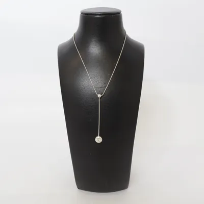 Halsband (Silverfärgad) Okänd metall