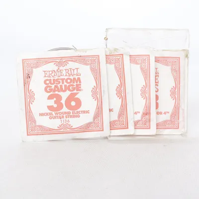 Gitarrtillbehör (Vit, Röd) från Ernie Ball