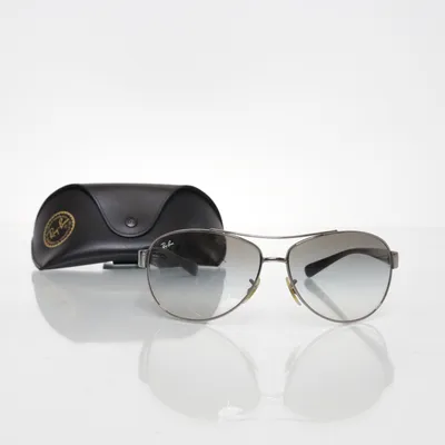 Solbriller (RB3386) fra Ray-Ban