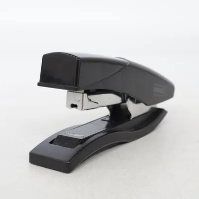 Häftapparat från Staples