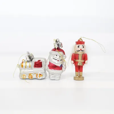 Ornement de Noël (Argent, Rouge, Or)