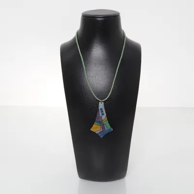 Halsband (Grön, Flerfärgad) Okänd metall