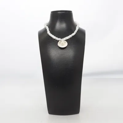 Collier (Blanc) Métal inconnu