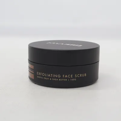Ansiktsskrubb (Exfoliating Face Scrub) från Tanrevel