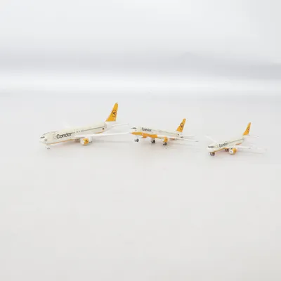 Figurine (White, Yellow) from Condor