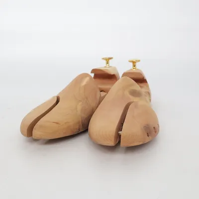 Shoe tree (Brown)