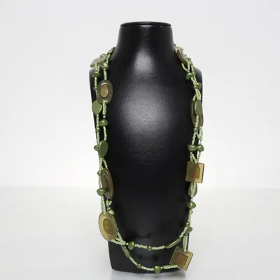 Halsband (Grön) Okänd metall