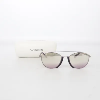 Solbriller (CKJ19306S) fra Calvin Klein Jeans