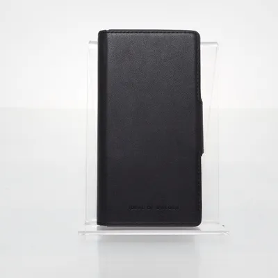 Phone cover (Black) from iDeal of Sweden