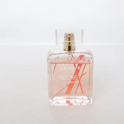 Eau de Parfum (SECRET OF BEAUTY) från La Rive