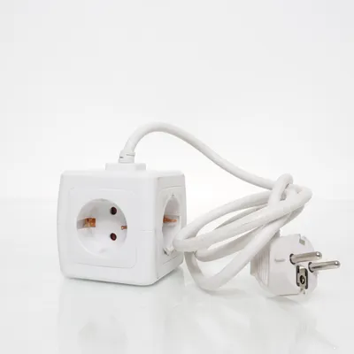 Extension cable (Kompakter Steckdosenwürfel mit vier Anschlüssen und robustem Verlängerungskabel. #Workzone #Verlängerungskabel #Steckdosenwürfel #Kabelmanagement #Elektro #Technik #Haushalt #Schreibtischsetup #Mehrfachsteckdose #Ordnung) from Workzone