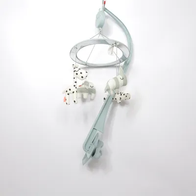 Baby mobiel (Blauw, Wit, Zwart) van Done by Deer