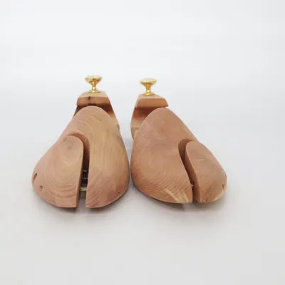 Shoe tree (Brown)
