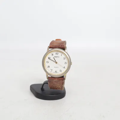 Armbandsur (Brun, Vit) från Sanyo