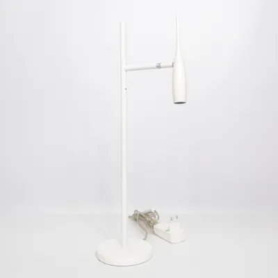 Skrivbordslampa (Vit) från Markslöjd