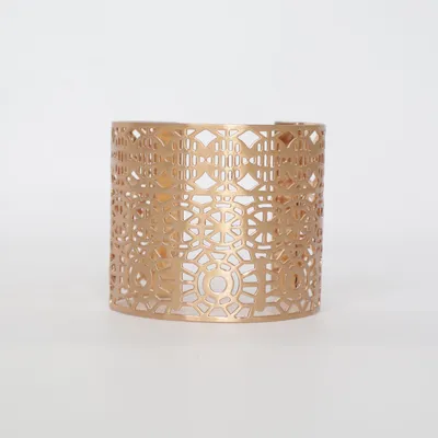 Armring (Guldfärgad, Röd) Okänd metall, Mässing