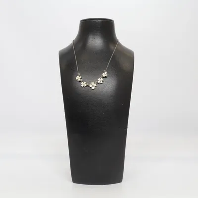 Halsband (Vit) från Pilgrim Okänd metall