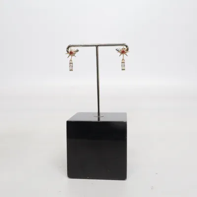 Örhängen (Guldfärgad) Okänd metall