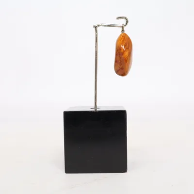 Hänge (Brun) Okänd metall