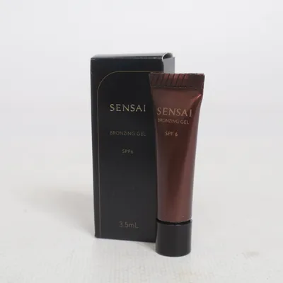 Poudre bronzante (Bronzing Gel) de Sensai