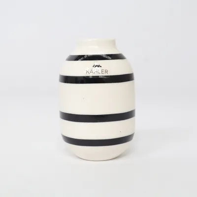 Vase (Black, White) from Kähler