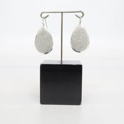 Örhängen (Silverfärgad) Okänd metall