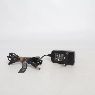 Adapter (K25A240100G) från Medion