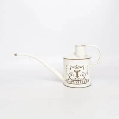 Watering can (White) from Richardson Sheffield