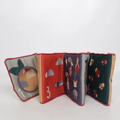 Aktivitetsleksak från Sebra