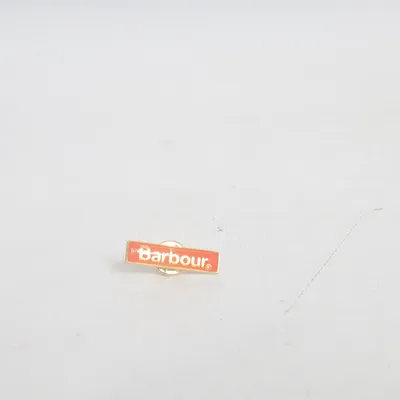 Pins (Rouge, Or) de Barbour Métal inconnu