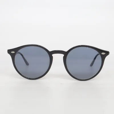 Solglasögon (RB2180) från Ray-Ban